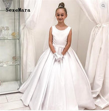 Load image into Gallery viewer, White First Communion Dress for Girls O Neck Satin with Bow Little Princess Dresses for Wedding Ball Gown Christmas Dress